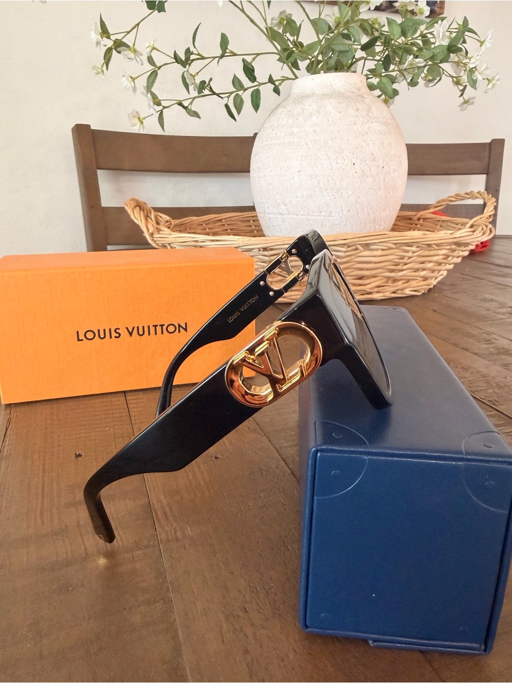 Louis Vuitton Black Sunglasses with Gold LV Emblem - Picture 2 of 6